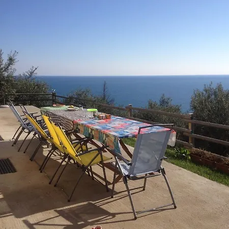 Hébergement de vacances Orly's Villas *