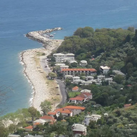 Hébergement de vacances Orly's Villas *